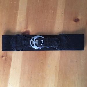 Stretchy waist belt